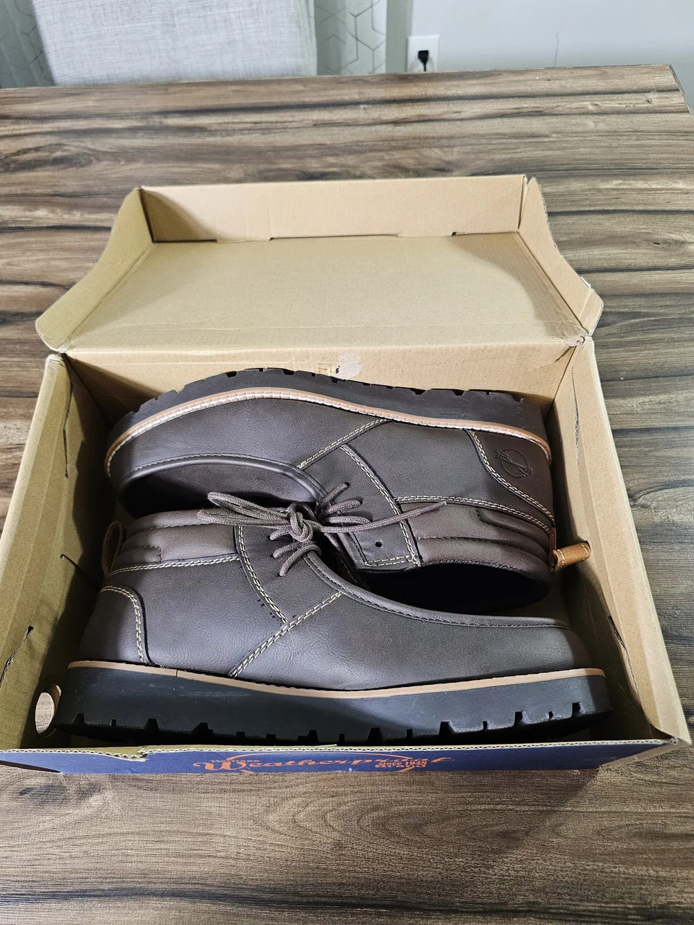 Weatherproof Men’s Dark Brown Leather Chukka Boots with Tan Pull Tabs